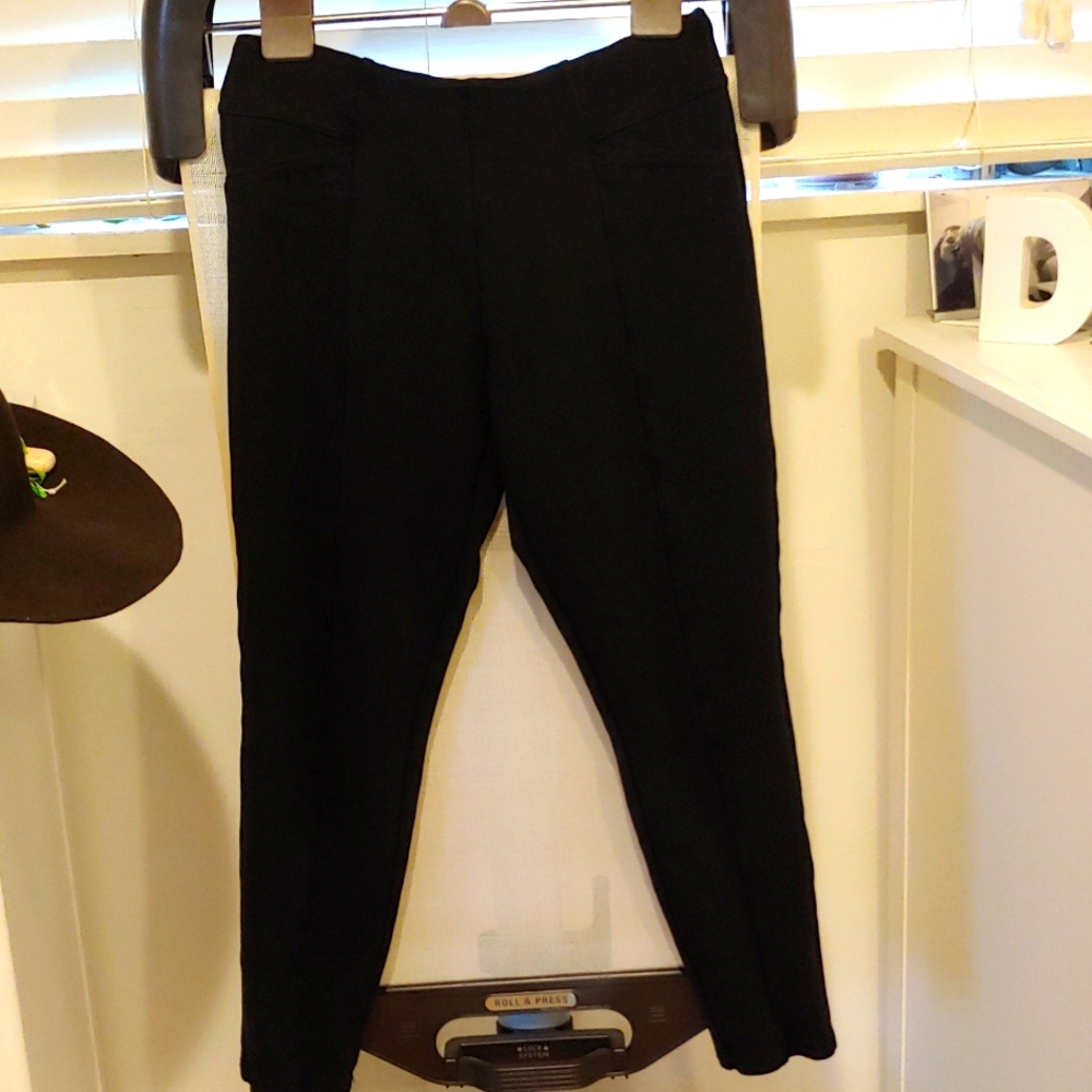 Leggings, black, dressy. Size approx. 4-6, ankle-length, stretchy
